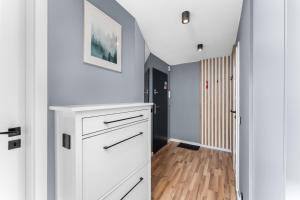 Sosnowiec Modern Apartment by BookingHost