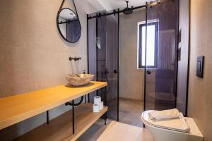 Olive Suite 401