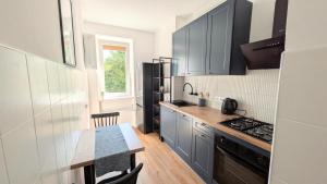 Maple Leaf Apartment