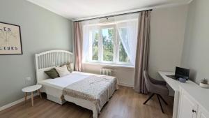 Maple Leaf Apartment