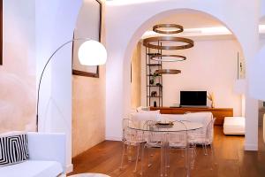 Old Town Prestige Loft by Flatinrome