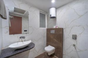 The Wonder Stay Hotel and Banquet Greater Noida nearby India Expo Center & Mart