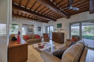La Calcinaia Country Villa by Geco Vacation Rentals