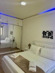 Meli Homes 1 Bedroom Sea View 30 Steps to Beach