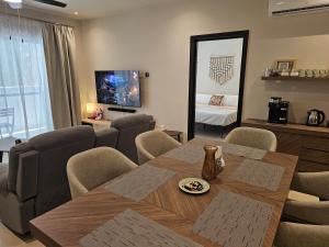 3BR Oasis: Poolside, Gym, Near Beach & Xcaret