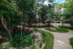 3BR Oasis: Poolside, Gym, Near Beach & Xcaret