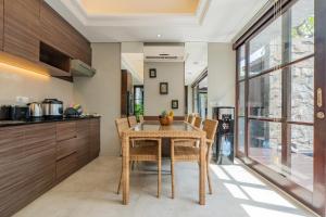 Cozy 2BR villa w- pool & garden views - Villa Vozoda D by TROPICALLY