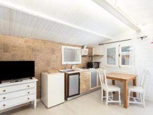 Matilda - Casa con terraza con acceso a playa semi-virgen