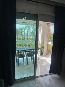 Apartment with pool