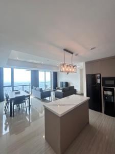 Hillcrest House with private elevator