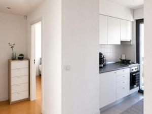 2 Bedroom Central Lisbon Apartment Near Graça-Alfama-Baixa-Rossio with Private Parking