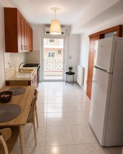 Beautiful apartment with balcony in Aigio