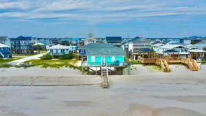 Riki Tiki Oceanfront Cottage Surf City