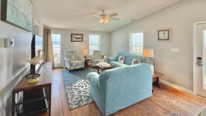 Riki Tiki Oceanfront Cottage Surf City