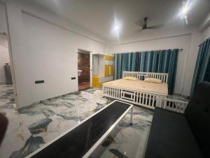 Naina Rosa properties