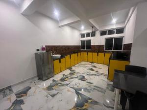 Naina Rosa properties