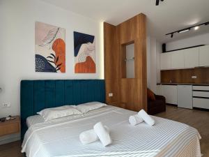 Dreamscape Studio with Balcony