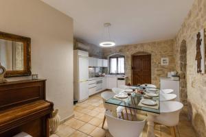 Villa Minos by Villa Plus