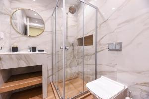Golden Sun mini suites - 8 minutes from Athens Airport