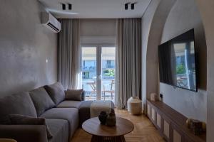 Acropolis 2BD Apartment by Lumen Living
