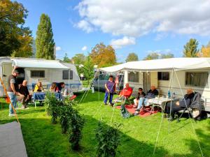Chatka pod lipami - Camping Pullmann