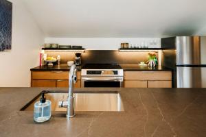 NEW Cozy Carriage House in Congress Park 1Bd 1Ba