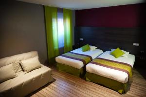 Hotels LOGIS Hotel de Bourgogne - Macon : photos des chambres