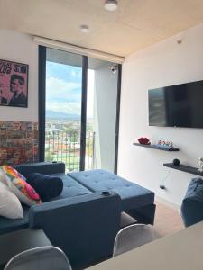 Modern Pop-Retro Apartment Secrt Escalante