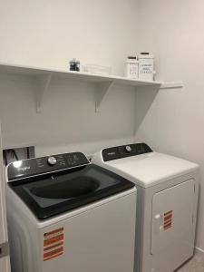 Modern 3BR Casa Grande Home Pool Access I-10