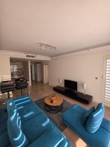 Azure Sky View 22 - Cevahir Apartment