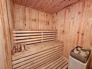 Comfortable house with a sauna, close to the lake