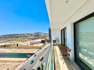 Modern Stay at Triple Tower - Beach Walk