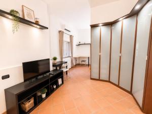 Loft in the Heart of Naples -Privacy -Wifi-Metro-