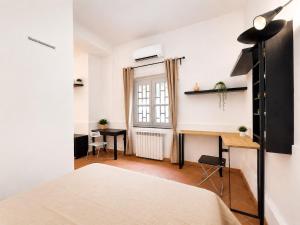 Loft in the Heart of Naples -Privacy -Wifi-Metro-