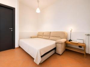 Loft in the Heart of Naples -Privacy -Wifi-Metro-
