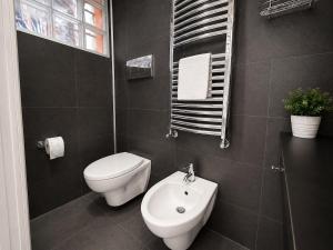 Loft in the Heart of Naples -Privacy -Wifi-Metro-