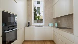 1-bedroom Townhouse with Rooftop in Central Lisbon