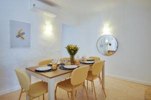 Sunny 3BD Villa Pool AC Wi-Fi BBQ Terrace
