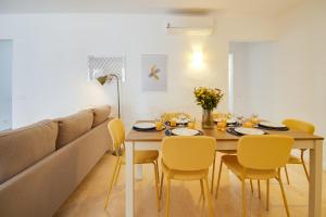 Sunny 3BD Villa Pool AC Wi-Fi BBQ Terrace