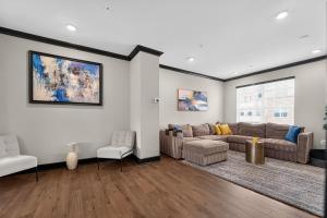 Desirable Elkridge TH Community! Central + Pool