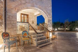 MANGO & PAPAYA - Country Luxury Living - Private Pool & Olive Grove - Dog Friendly & Remote Work Friendly