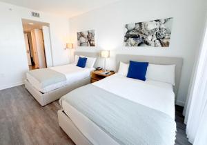 Stylish Studio w Views & Beach Access