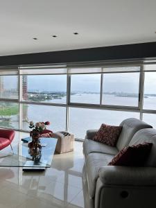 Supreme apartment in front of the river with parking