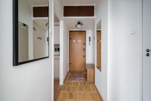 Żelazna Classy Nest Apartment by BookingHost