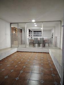 Cómoda y amplia casa cerca de 4 plazas 1 jardín 10 minutos de zona industrial 5 minutos del centro