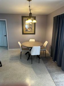 Manasota Key Getaway Sleeps 8 - Steps to the Beach
