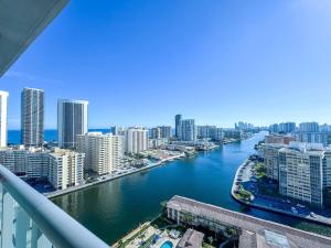 Intracoastal Living 2BR Pininfarina Resort