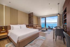 Aether Apartments - My Khe Beachfront