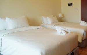 The Manor 2 - Twin Room, Free Rooftop Pool, near CBD