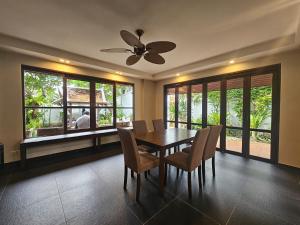 Classical 5BR Pool Villa Pattaya